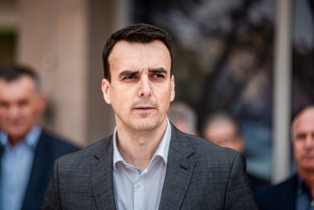 Pauk: 'Petrina bi šurovao s crnim vragom samo da udovolji bolesnoj ambiciji. Jeliću neću dopustiti da kemija na ovom trgu'  