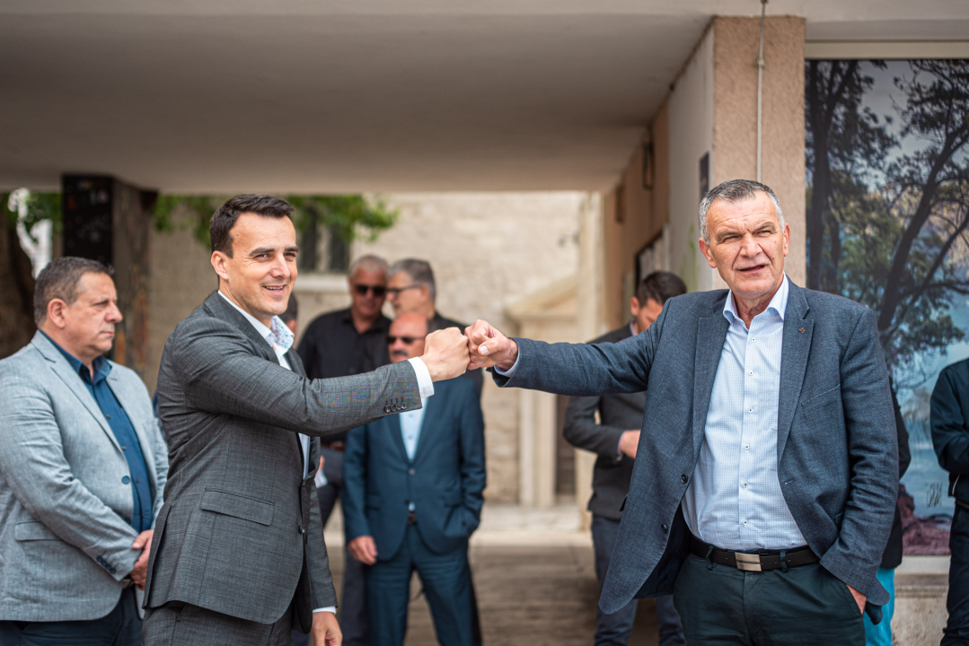 Pauk: 'Petrina bi šurovao s crnim vragom samo da udovolji bolesnoj ambiciji. Jeliću neću dopustiti da kemija na ovom trgu'  