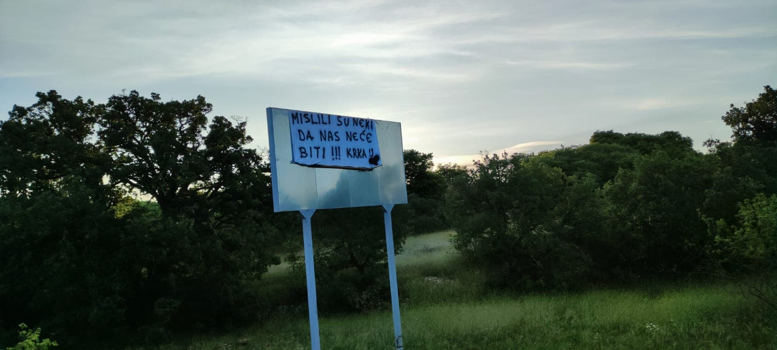 'Krka nam je mati, nećemo je dati': Na Lozovcu jutros osvanuli transparenti, evo što smeta stanovnicima tog kraja  