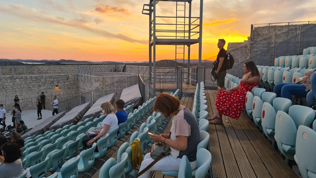 Dino Rađa i Goran Milić na sv. Mihovilu: 'Ima neki šarm u tome da te ne jeb* dva posto, ovdje tek kad umreš, onda si bog'