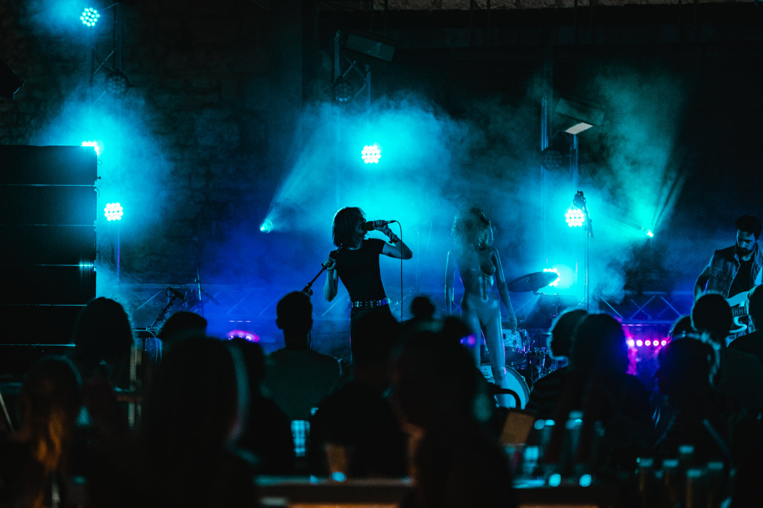 Rock 'n' Roll fešta na tvrđavi sv. Mihovila: Hrpa bendova, odlična glazba i raspoložena publika