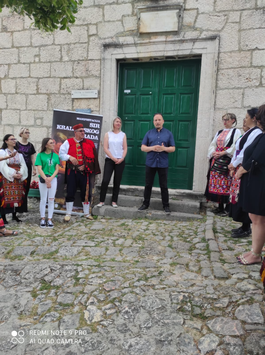 Jeste li znali da je sir iz mišine primjenjiv u kulinarstvu i da može zamijeniti poznati parmezan?