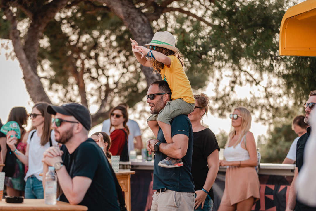 Šibenski bendovi Magul i The Fogsellers rasplesali publiku na drugom danu Let’s Rock festivala na sv. Mihovilu