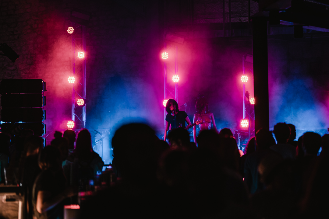 Šibenski bendovi Magul i The Fogsellers rasplesali publiku na drugom danu Let’s Rock festivala na sv. Mihovilu