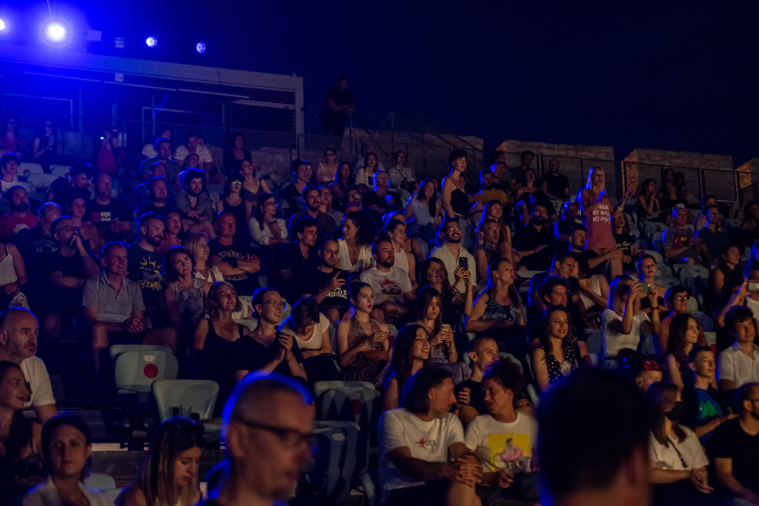 Pipsi i J.R. August bili su izvrsni sinoć na sv. Mihovilu: Pogledajte kako je bilo na koncertu