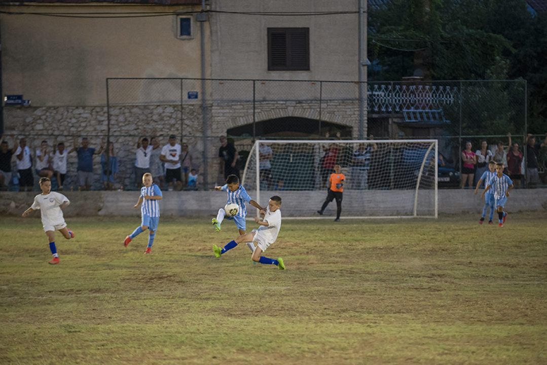 Na turniru 'Zdravo maleni Joso Bego' preko 600 malih nogometaša: 'Osmijesi djece govorili su nam sve!&quot;'