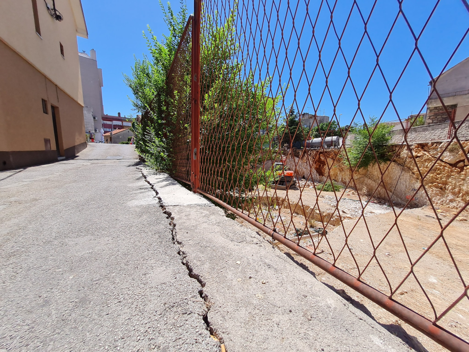 Teška mehanizacija na Baldekinu 1. srpnja šteti iznajmljivačima, Dino Karađole: ‘Investitor je dobar čovjek’