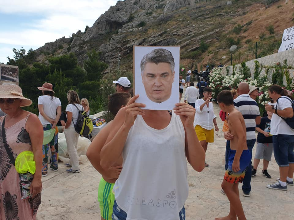 Festival bespravne gradnje na Vruji: 'Tražimo da se ovaj teritorij oslobodi i vrati matičnoj državi!'