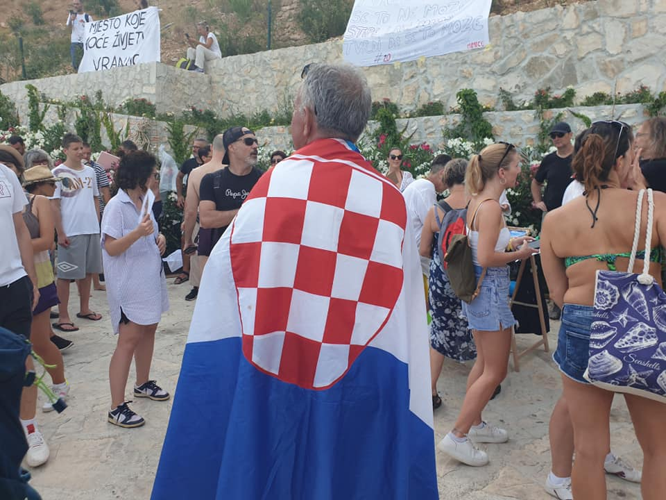 Festival bespravne gradnje na Vruji: 'Tražimo da se ovaj teritorij oslobodi i vrati matičnoj državi!'