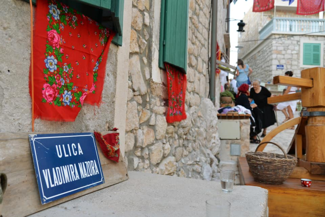 Betinjani su osmislili baš posebnu izložbu i postavili je do zadnjeg detalja: Ni 'vrčina' nije prazna