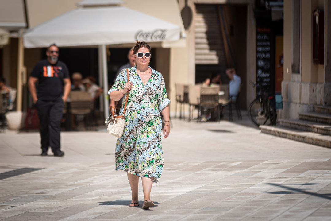 Haljinice i lepršavi modni komadi preplavili centar grada 