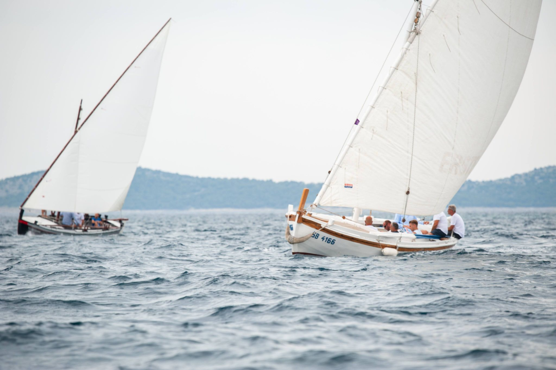 Pogledajte spektakularne kadrove zlarinske regate na latinsko jedro