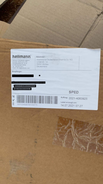 Žena pobacala kartone na Jamnjaku: Zaboravila skinuti naljepnicu s imenom