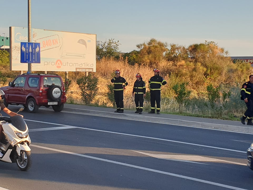 Gori kod pumpe na Biocima: Na intervenciji JVP Šibenik