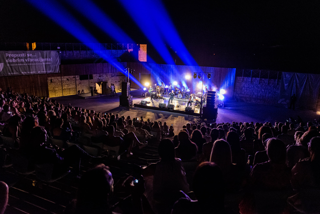 Massimo je i dalje rado viđen u Šibeniku: Sinoć rasprodano i večeras će biti
