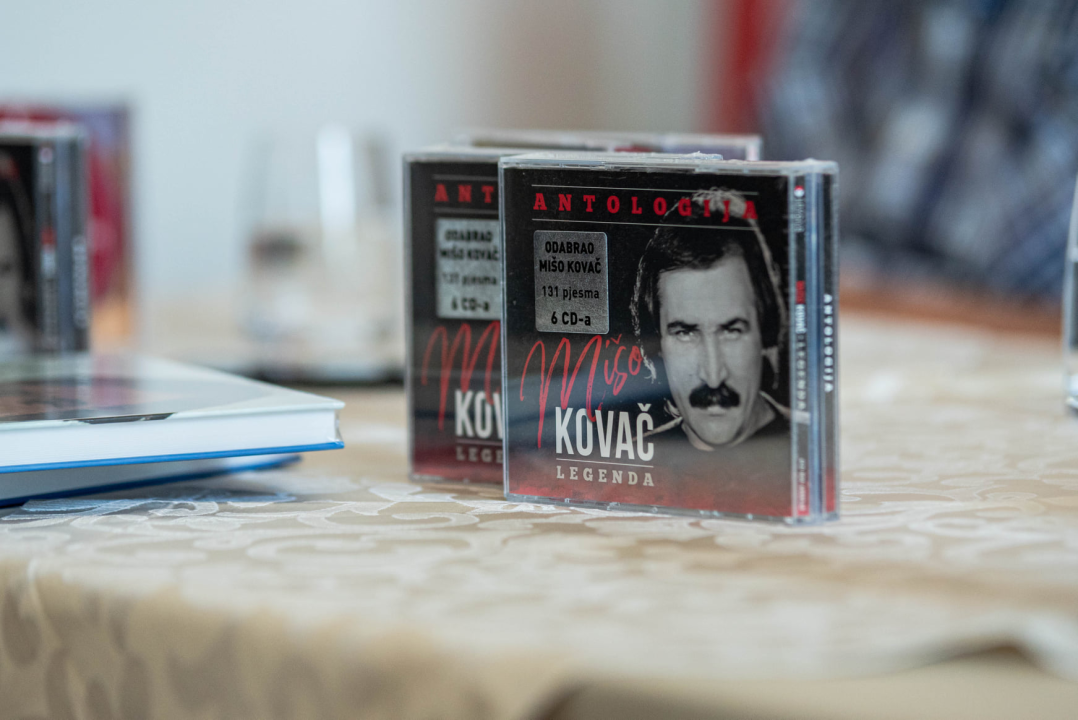 Predstavljena biografija Miše Kovača i šesterostruki CD, Viljac: 'Za uspjeh festivala je zaslužna usmena predaja' 