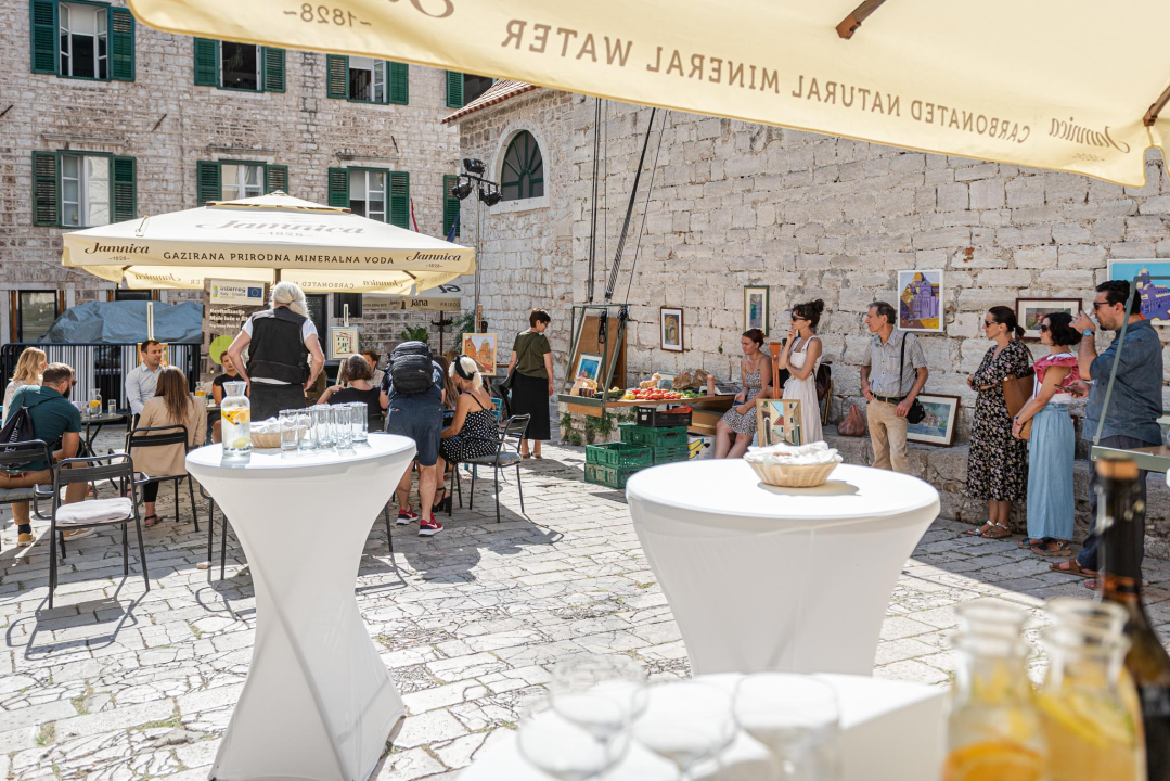 Banci s povrćem i dogodine na Maloj loži, uz jednu novost: Cijeli će trg biti pokriven bijelim jedrima