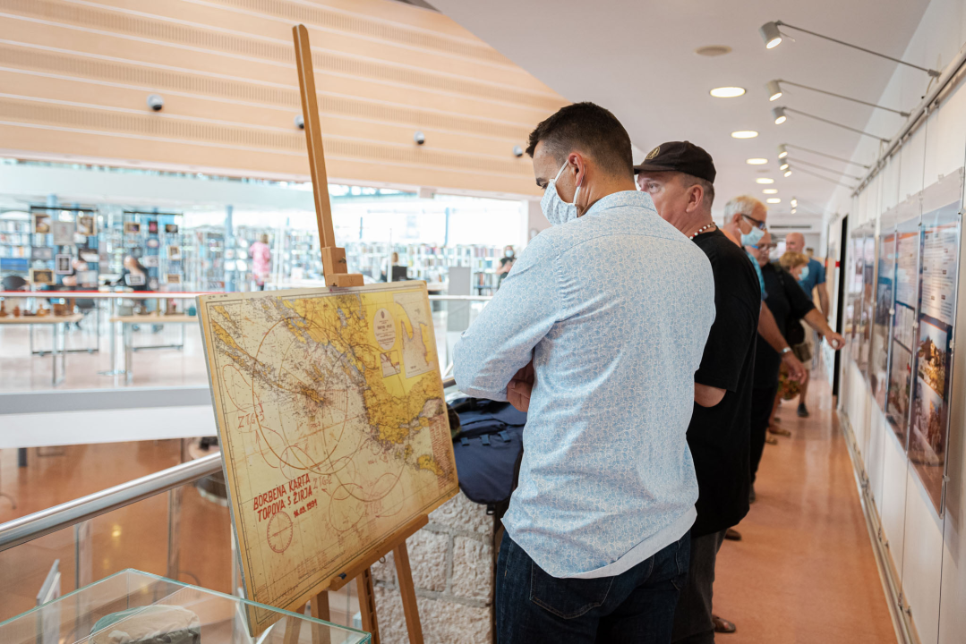 Kako je nastala legenda o bitnici na Žirju: Izložba i film o slavnoj epizodi Domovinskog rata