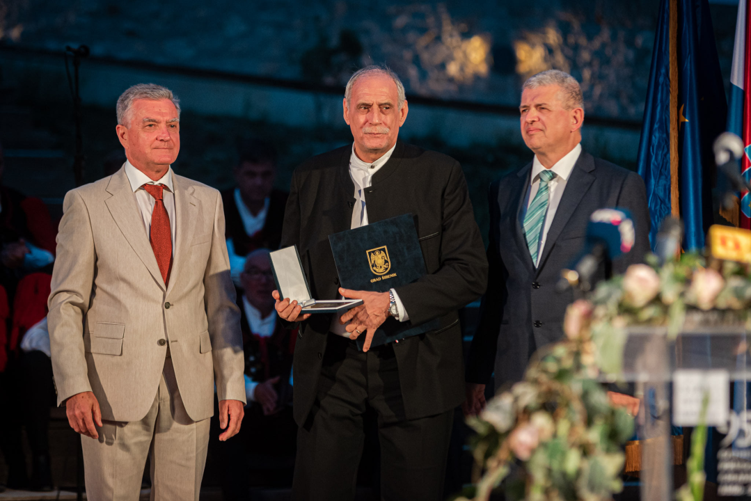 Profesor Labor nagrađen za životno djelo: 'Nisam nikad razmišljao o nagradi, a pogotovo da će kad je dobijem tu biti Gabi Novak' 