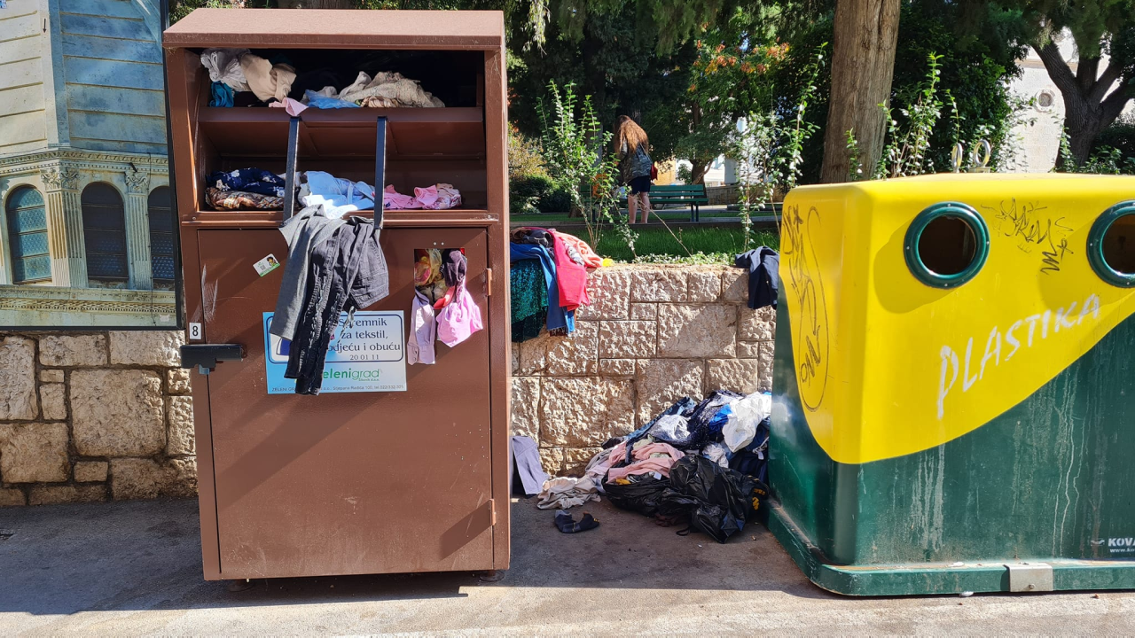 Stara roba kipi iz kontejnera po Šibeniku: Tekstilna industrija je ogroman problem u cijelom svijetu