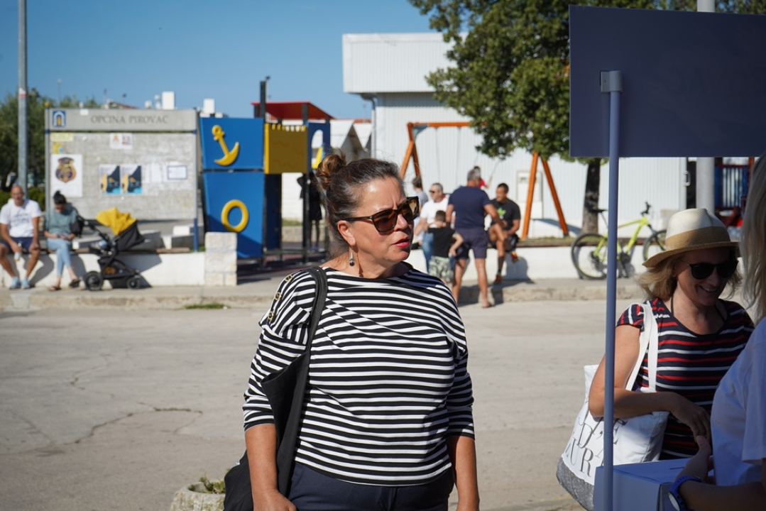 Pogledajte kako je Svjetski dan hodanja obilježen u Pirovcu: Skupljalo se i za pomoć maloj Kiari   