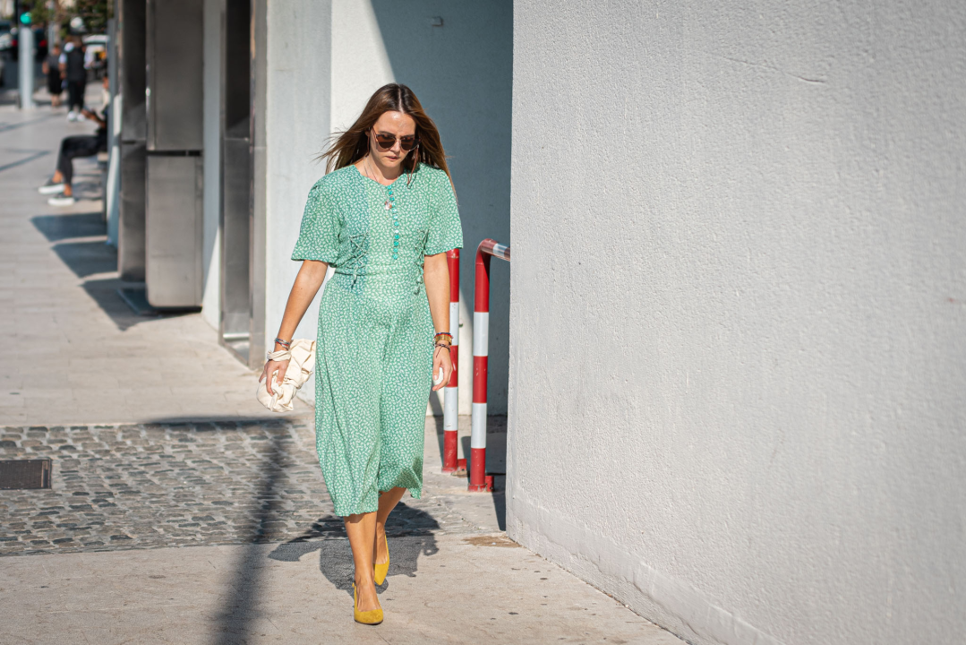 Vladarice modnog đira začinile sive, kišne dane šarenim modnim detaljima