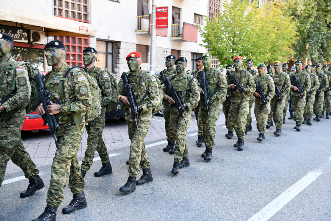 Polaznicima obuke za razvoj vođa uručene diplome: Dva dana su hodali od Udbine do Knina