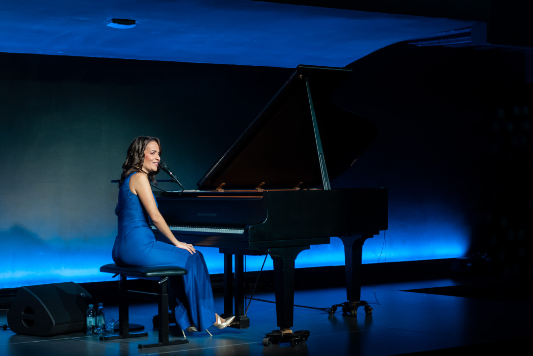 Ljubitelji jazza došli na svoje u Kući umjetnosti Arsen: Pogledajte kako je bilo na koncertu Lane Janjanin  