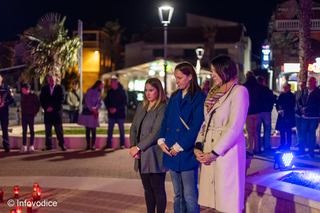 Vodičani odali počast žrtvama Vukovara i Škabrnje