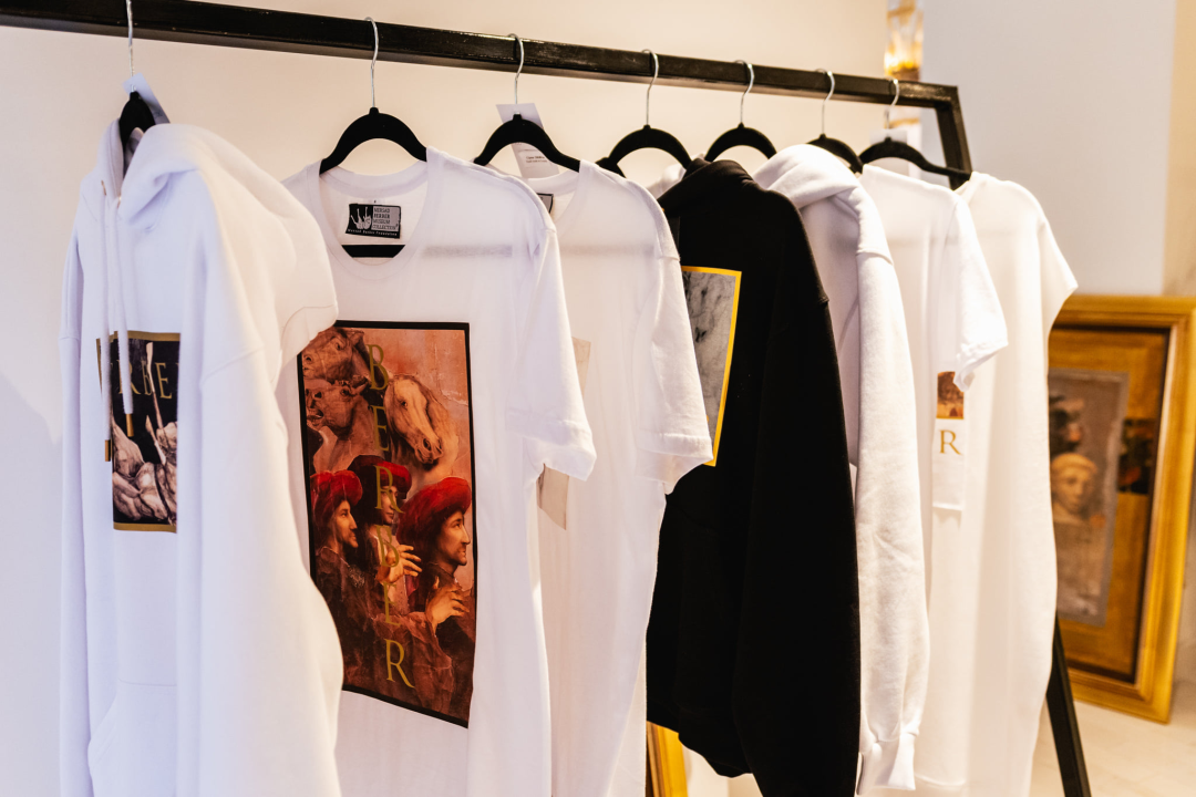 Crni petak u Galeriji Juraj Dalmatinac donosi popuste od 20 posto i posebnu akciju na Berbera i Stipicu!