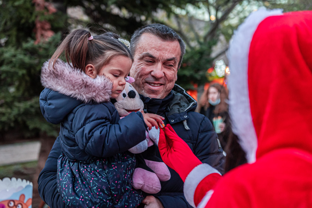 Sveti Nikola u Adventurinom Parkiću razveselio najmlađe Šibenčane 