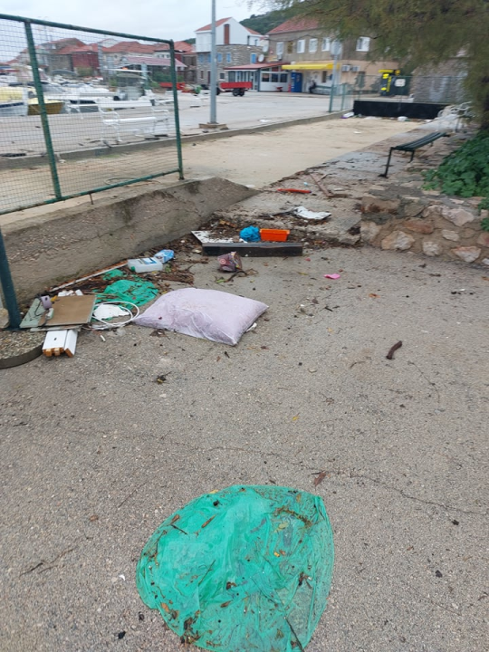 Evo kako Kaprije izgleda nakon nevremena: 'To je zbog gomilanja smeća, nitko od zaduženih ne vodi računa o tome' 