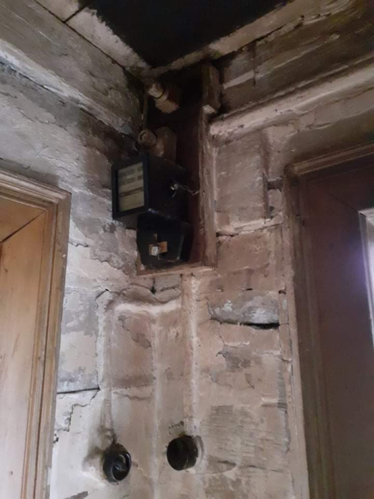 Obitelj iz Karlovca nema osnovne uvjete za život i moli za pomoć!