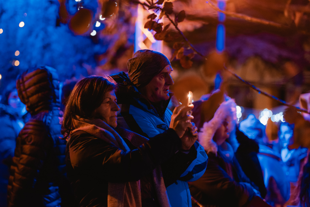 Kralj prvih plesova svojim baladama ugrijao srca Adventurista u Parkiću