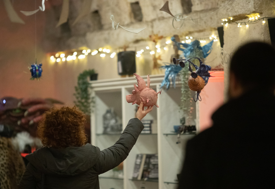 Otvoren Božićni tinel u Azimutu: Prodajna izložba u čarobnom ambijentu