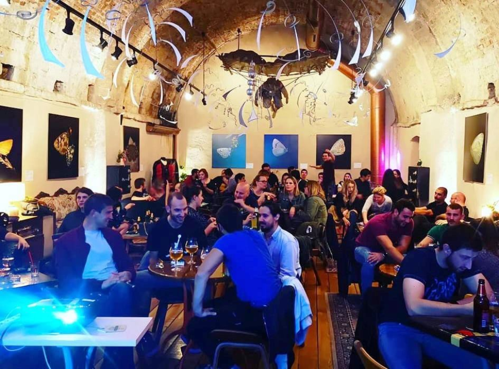 Prije osam godina u Azimutu je počela pub kviz histerija: Čast da obilježi tu obljetnicu pripala je koautoru prvog kviza ikad  