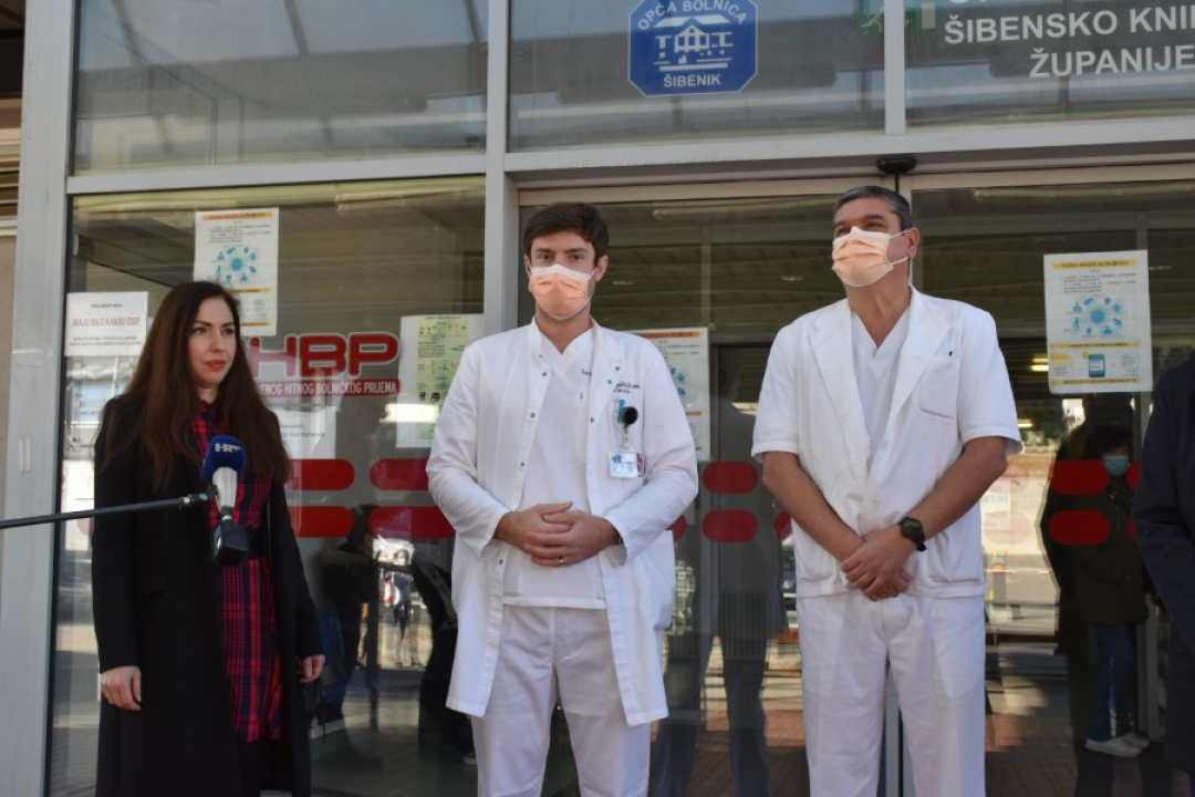 Gradonačelnik i dožupanica obišli dežurne službe: 'Zahvaljujemo vam na predanom radu u ovoj zahtjevnoj godini' 