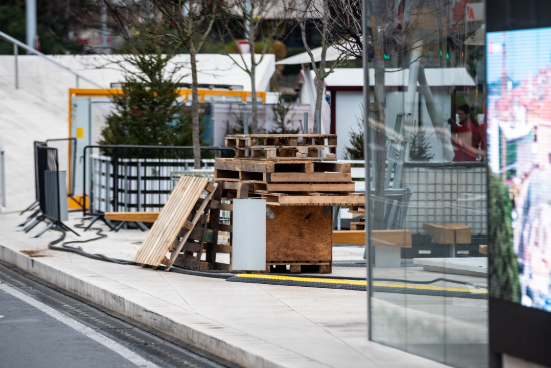 Odlazi jelka s Poljane, vraćamo se na neblagdanske postavke
