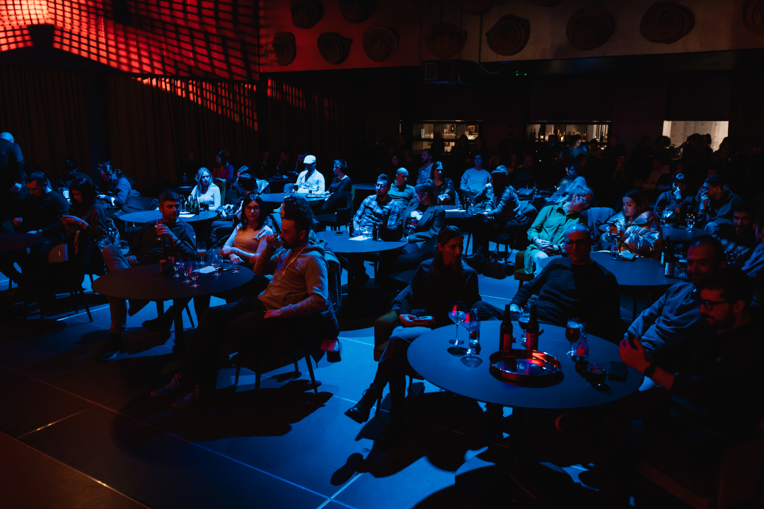 Zabezeknuti Vlatko Štampar sat i 45 minuta u Arsenu valjao fore, publika je plakala od smijeha!