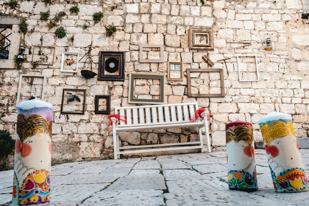 Galerija Juraj Dalmatinac za Valentinovo poklanja popust od 20 posto na sve!