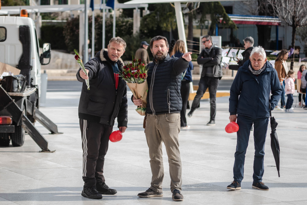 Kiša ubila romantiku Valentinova u Šibeniku: Na Poljani ruže, dječak Paško, nešto djece i slučajni prolaznici