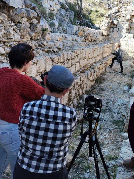 'Kako je fra Lujo Marun spasio tvrđavu': Članovi udruge 'Čarobni svijet' snimili film na Kniskoj tvrđavi