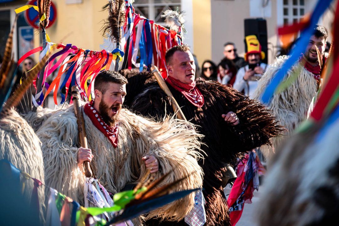 Bake opet napravile ludilo uz ‘Masturbatore s Murtera’, ‘Benkovački sajam’, liječnike i janjetinu
