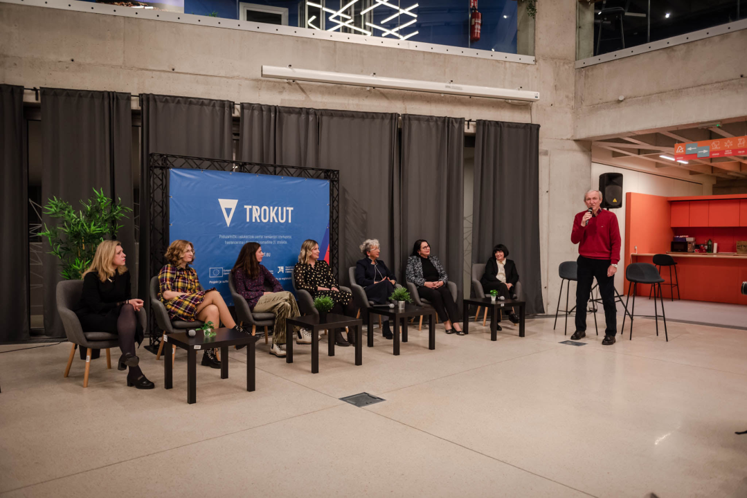 Profesorica violončela Vanja Bošnjak nova je 'Šibenska grandeca': Mladena Baran Jakelić ikona je stila 