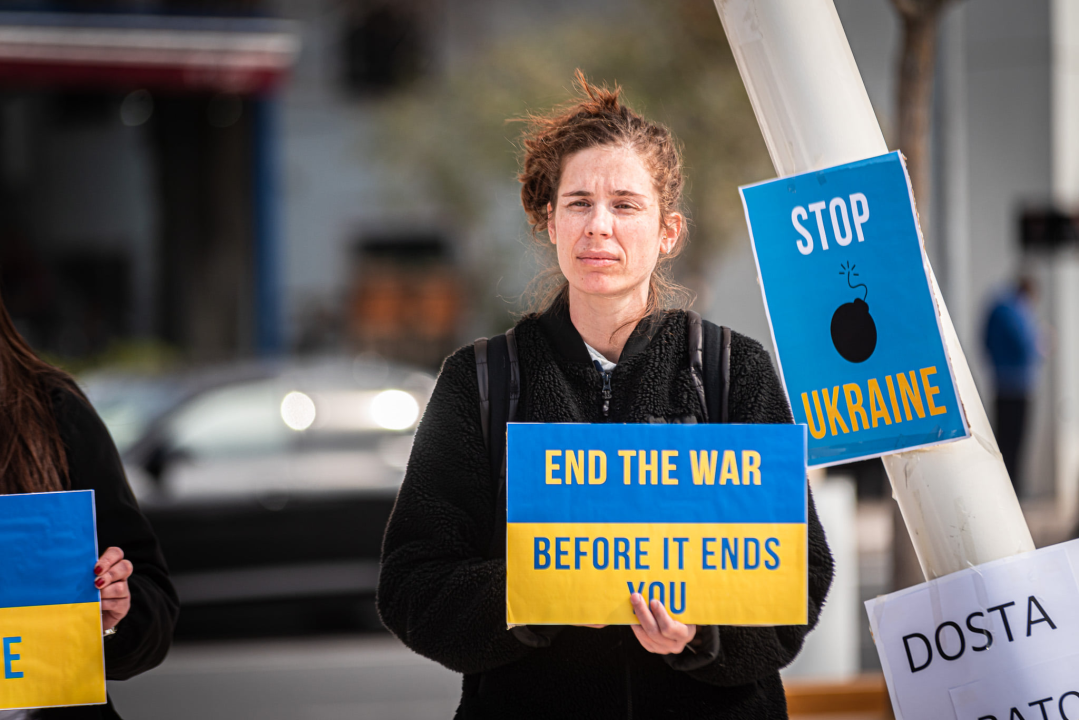 Ukrajinske obitelji podržale skup na šibenskoj Poljani: 'Želim ponovno biti s rodbinom, ali ne vidim da će Putin lako odustati' 