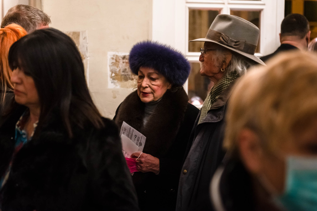 Ženski orkestar do suza nasmijao šibensku publiku, likovi su nam bolno poznati!