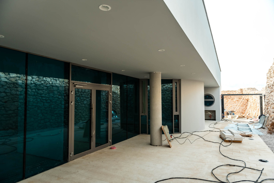 Sv. Ivan u niskom startu: Sređuju se zelene površine, stiže namještaj za dvorane, a uređenje parkinga će pričekati 