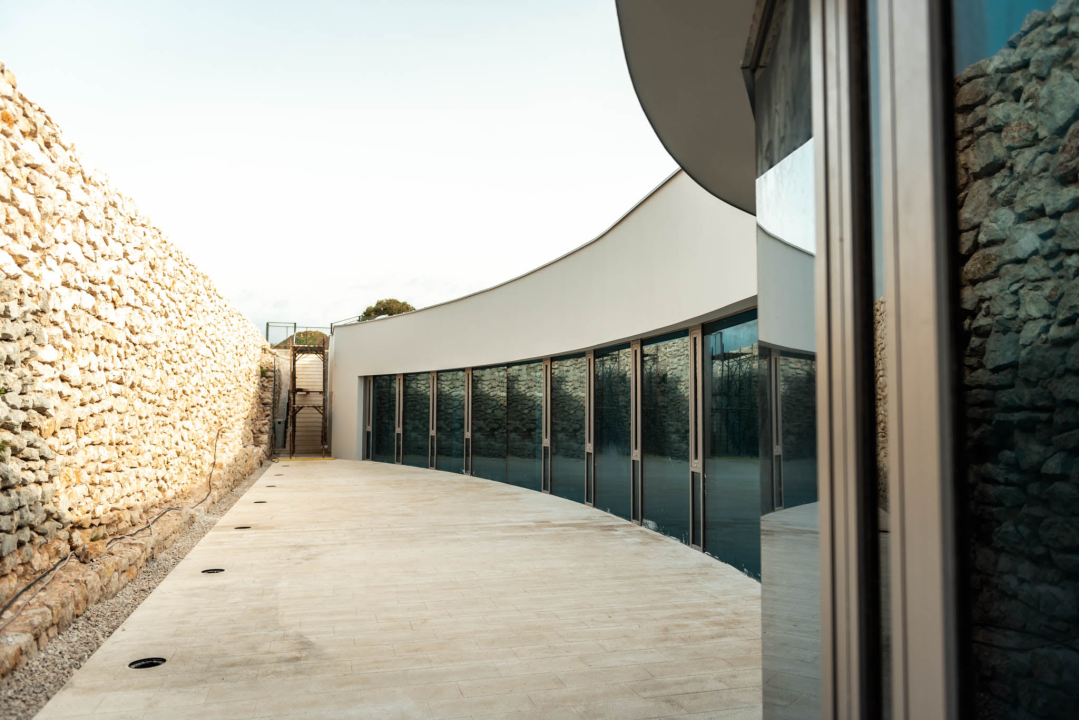 Sv. Ivan u niskom startu: Sređuju se zelene površine, stiže namještaj za dvorane, a uređenje parkinga će pričekati 