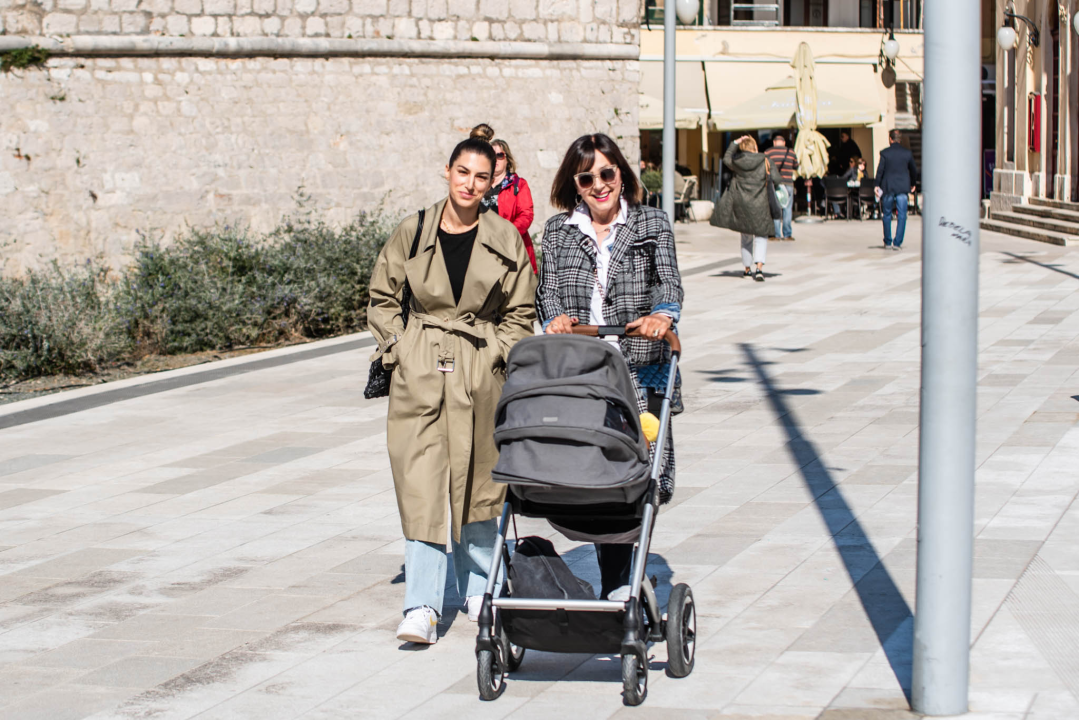 Modno osviještene sugrađanke u điru po gradu otkrit će vam boju sezone! 