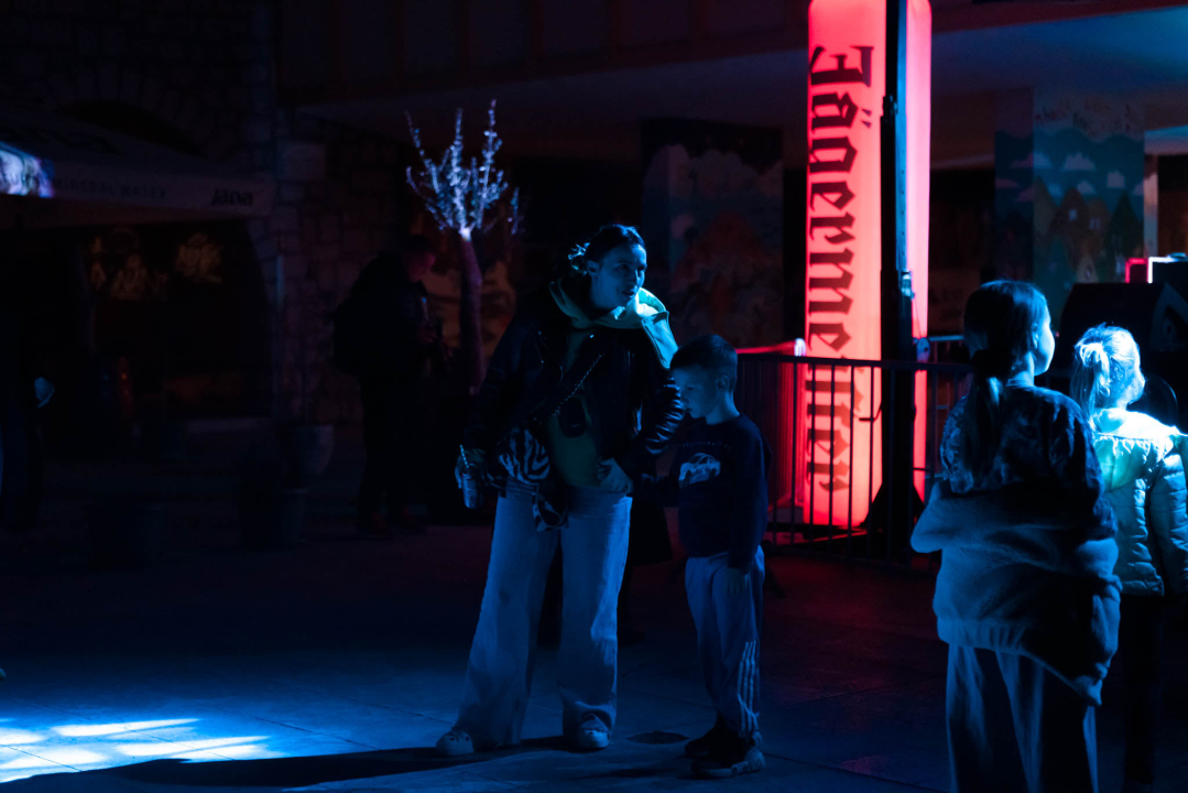 Članovi Leta3 na binu izašli kao jahači apokalipse: 'Napokon da smo više i ovo dočekali, baš guštamo večeras'